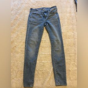 size 6 American Eagle skinny jeans